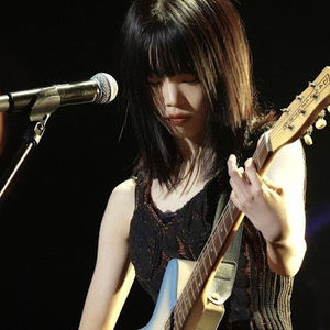 Meet your Posher, Chloe